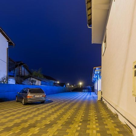 Hotel Raxand Residence Mioveni Esterno foto